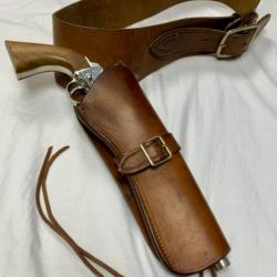 Authentique ceinturon western des années 70 de la marque GIL HOLSTERS pour COLT REMINGTON SPENCER