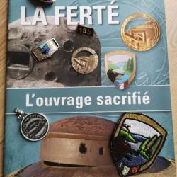 Militaria France 1940 Insigne Maginot 155 Régiment d'infanterie forteresse