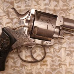 Magnifique Revolver British Bulldog 5 coups calibre 450