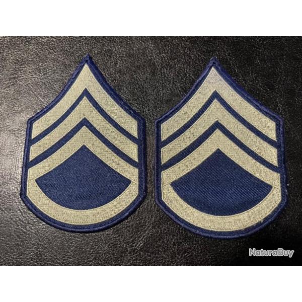 paire d'insignes en tissu du grade de Staff Sergeant US WW2 modle chevrons beige