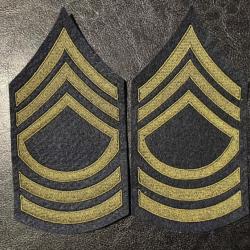 paire d'insignes en tissu du grade de Master Sergeant US WW2 modèle chevrons olive