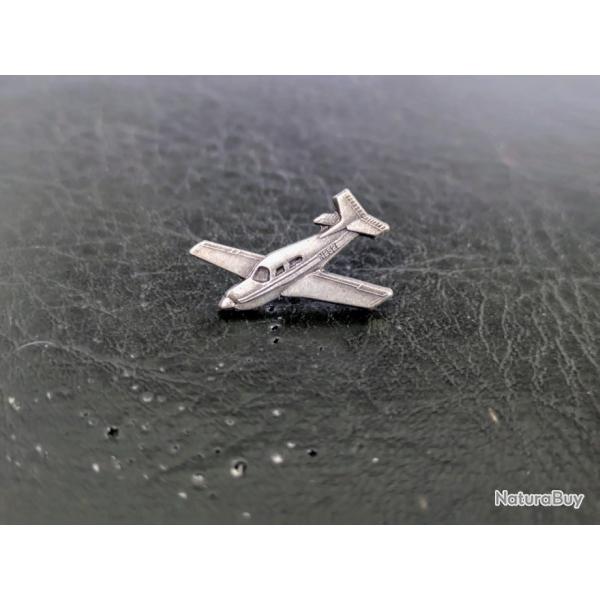 Pins insigne avion monomoteur de tourisme Mooney M20 aeroclub - Cessna Piper  Ce magnifique pin