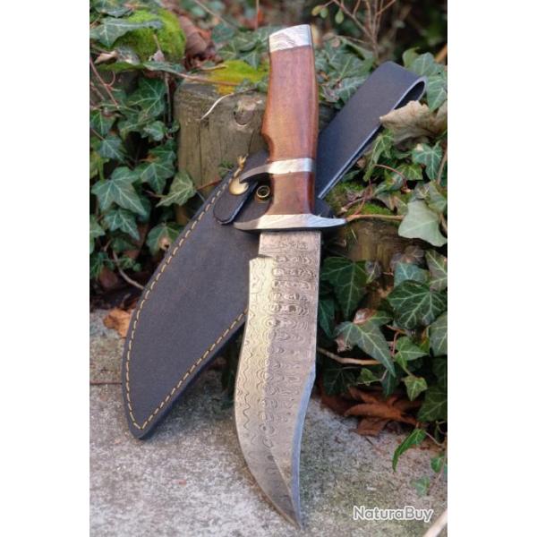 Poignard De Chasse Sub-Hilt Fighter Lame Acier Damas 256 Couches Manche Bois Etui Simili Artisanale