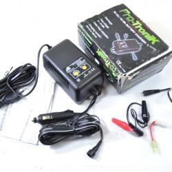 Chargeur de batterie airsoft PRO-TRONIK 7104 chargeur Ni-Cd / Ni-Mh avec adaptateurs