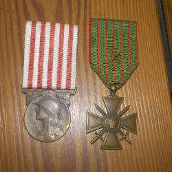 croix de guerre 1916 et commemorative 14/18