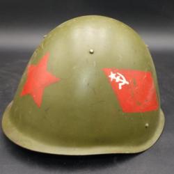 Casque russe avec insignes peints Hongrie