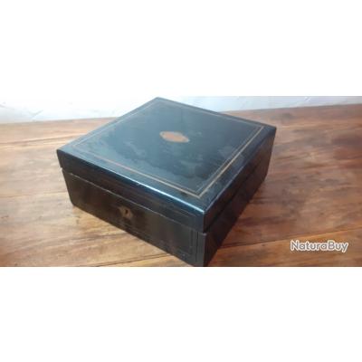 Coffret boîte ancien pour pistolet ou révolver tir duel Colt smith and
