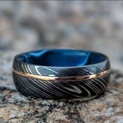 Bague en acier de Damas et laiton