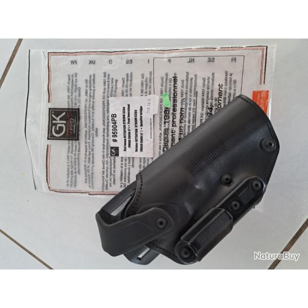 Holster retention strium G300