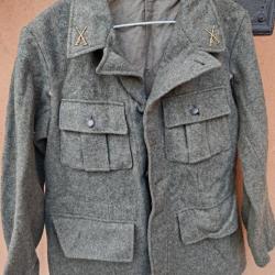 VESTE FELDGRAU ARMÉE SUEDOISE AVEC INSIGNES DATÉE 1945