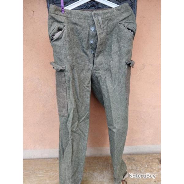 PANTALON FELDGRAU ARME SUEDOISE DAT 1945