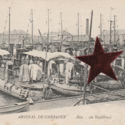 CPA -Militaria -Cherbourg - arsenal - réserve des Torpilleurs- N°512