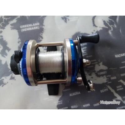 VEND petit moulinet à tambour neuf avec bobine de fil