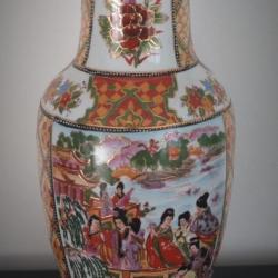 Vase aux motifs japonisant-porcelaine de Chine- XXème-Japon-Chine-36cm-Satsuma-Vase chinois Ocre