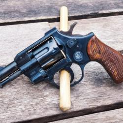 Revolver Arminius .22 MAGNUM / 8 coups *1 sans prix de reserve*