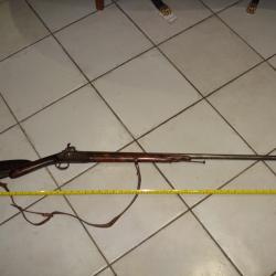 Ancien fusil de chasse  à percussion / système  d'origine indéterminée.