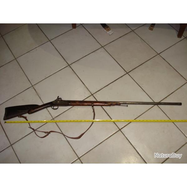 Ancien fusil de chasse   percussion / systme  d'origine indtermine.