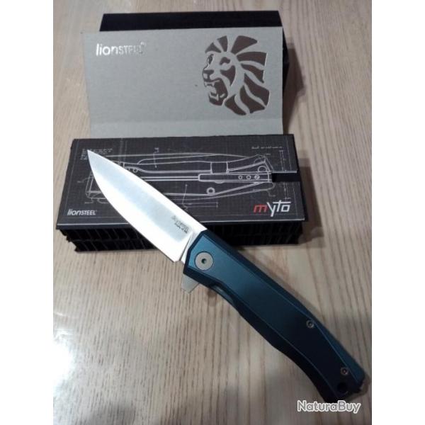 Couteau Lionsteel Myto blue M390 titanium