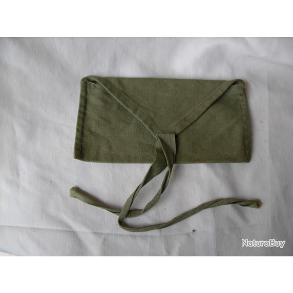 WW2/POSTWAR TROUSSE A COUTURE VIDE MILITAIRE FRANCAISE KAKI AVEC TAMPON MODLE51 ANNES 50/60 LOT 2