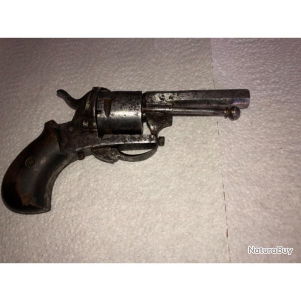 Revolver  broche 1878