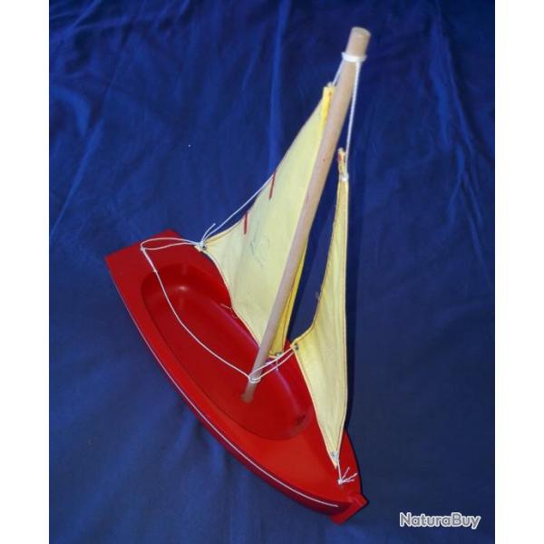 bateau a voile voilier de bassin chasse pche nature dcouverte  canot breton en bois