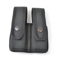 Etui porte chargeur double pour pistolet automatique.