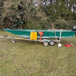 Barque de pêche 5,5 m avec moteur Mercury 110 et remorque