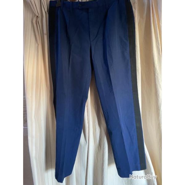 Ancien pantalon de crmonie de gendarmerie