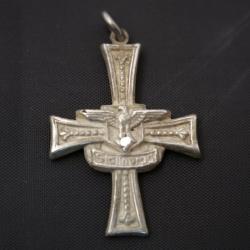 Insigne Allemand croix bataille de Stalingrad en argent massif 1943        box 73