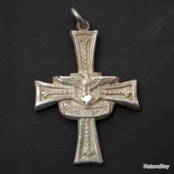 Insigne Allemand croix bataille de Stalingrad en argent massif 1943        box 73