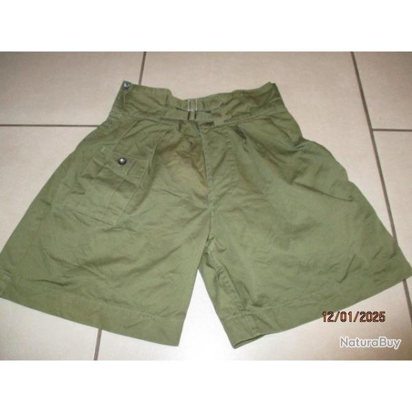 Short britanique jungle green , TBE Modle fin de guerre typique campagne de Birmanie, etc...