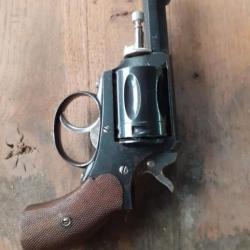 Marque : ELGEtat de l'objet : D'occasionCalibre : 7.5 Nagant / 7.5 SuisseJolie revolver fabricatione