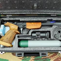 Pistolet de match C02 Tau 7 droitier en valise complète