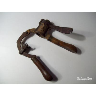 Lot De 3 Anciens Sertisseurs Pour Cartouche De Chasse - Accessoires Grenier