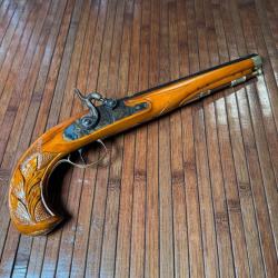 INTROUVABLE PISTOLET PEDERSOLI KENTUCKY DE TIR CALIBRE 44 GRAND LUXE ENTIEREMENT GRAVÉ ET SCULPTÉ !!