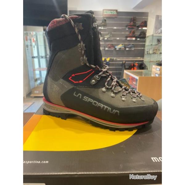 Chaussures LA SPORTIVA "NEPAL TREK EVO gtx"