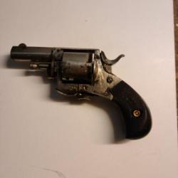 Petit revolver barillet à restaurer