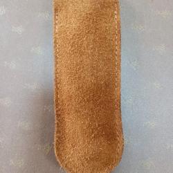 Etui en cuir gratté épais , pour couteau pliant !
