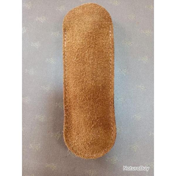 Etui en cuir gratt pais , pour couteau pliant !