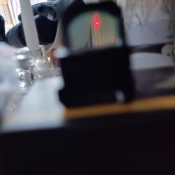 Point rouge cvlife complet,platine Glock,et rail pica.