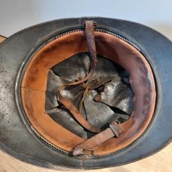 casque adrian. ww1. à voir