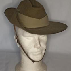 Chapeau de tradition armée Australienne vintage