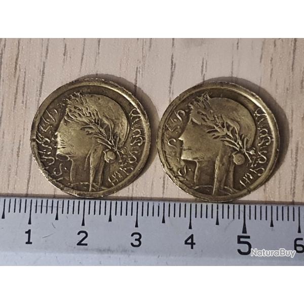 Lot 2 jetons  consommer Exposition Alger 1937. TOKEN