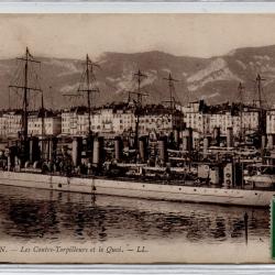 CPA - MARINE DE GUERRE - TOULON- Les Contre Torpilleurs et le Quai  N°1290