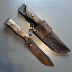 Couteau de bushcraft artisanal