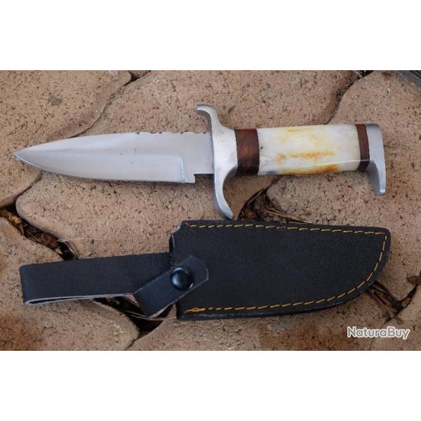 Couteau De Chasse Lame Spear Point Acier Carbone 1055 Manche Os Cerf Fabric Artisanale Etui Nylon