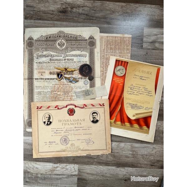 Lot mdaille, insigne, monnaies, les objets militaire Russe