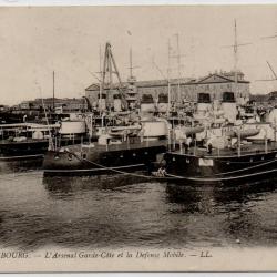 CPA - Marine de Guerre- CHERBOURG - L'ARSENAL GARDE COTE ET LA DÉFENSE MOBILE  -N°1157
