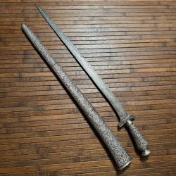 MAGNIFIQUE SABRE D'ASIE DU SUD EST ENTIÈREMENT EN ARGENT OUVRAGÉE LAME DAMAS PAMORE