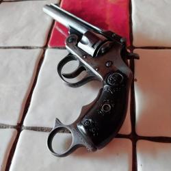 Revolver coup de poing Iver and Johnson  calibre 32 sw cat D